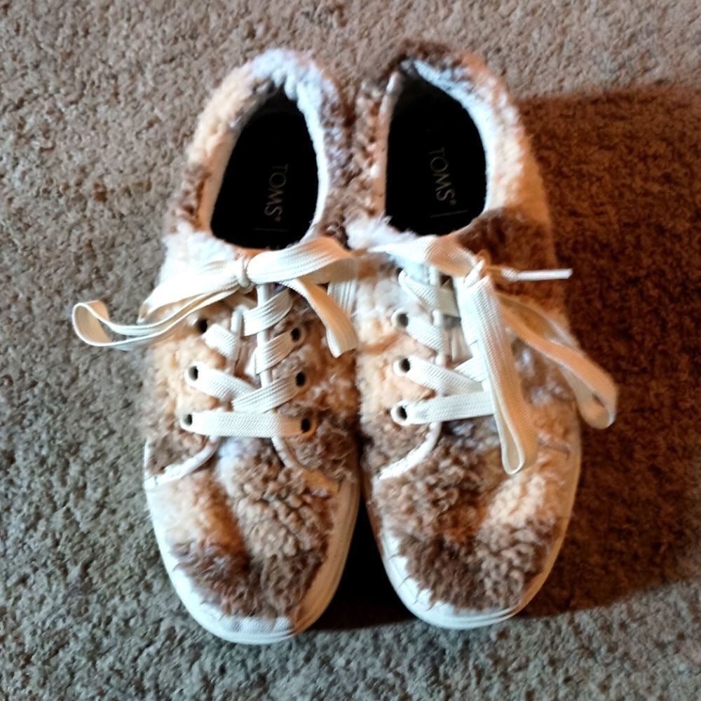 TOMS Women's Plaid Sherpa Platform Sneakers - Size 6 PRE-OWNED